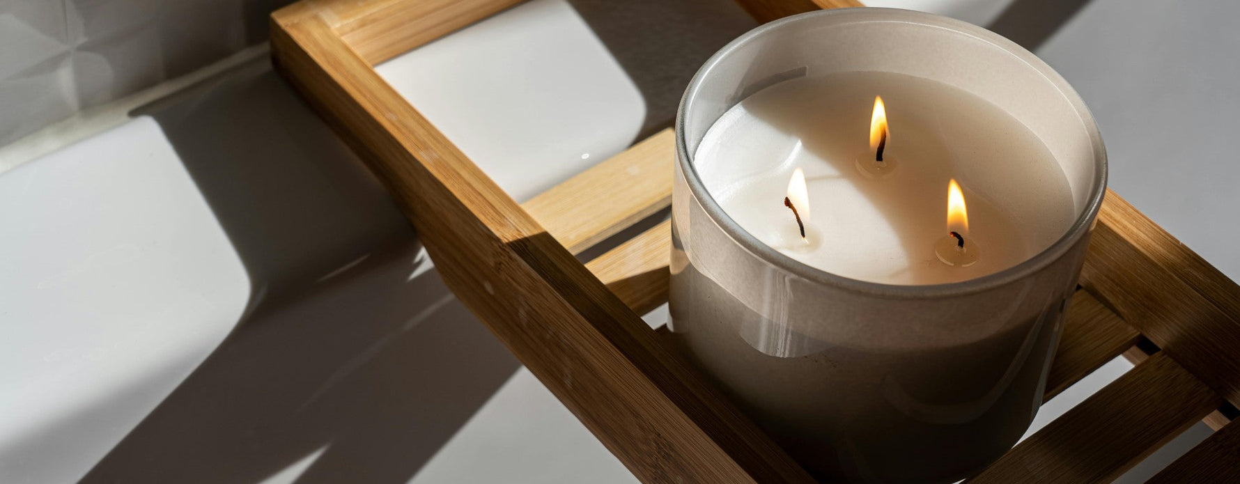 Bougie Artisanale : Lumière, Ambiance et Tradition