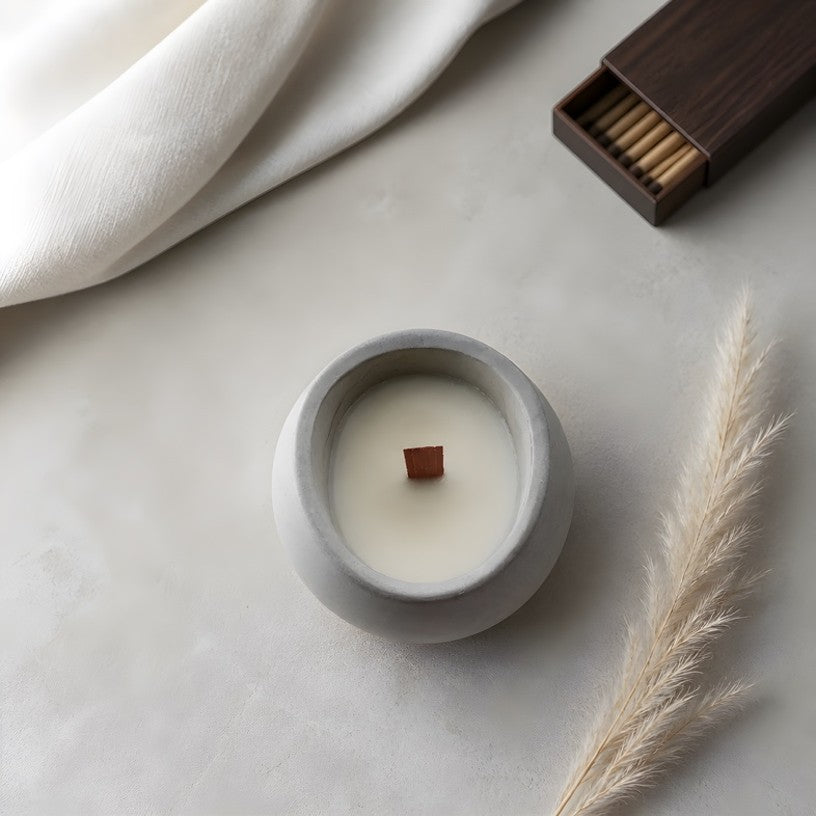 Bougie Parfumée Brume de Santal 330g | Lueur & Cire